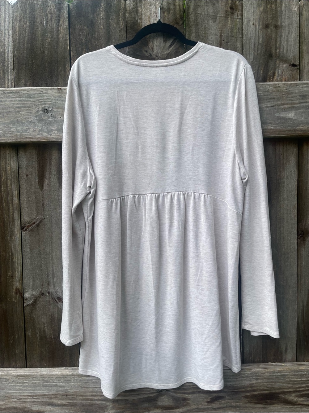 J. Jill Lightweight Long-Sleeve Tunic in Light Taupe - Picture 7 of 9